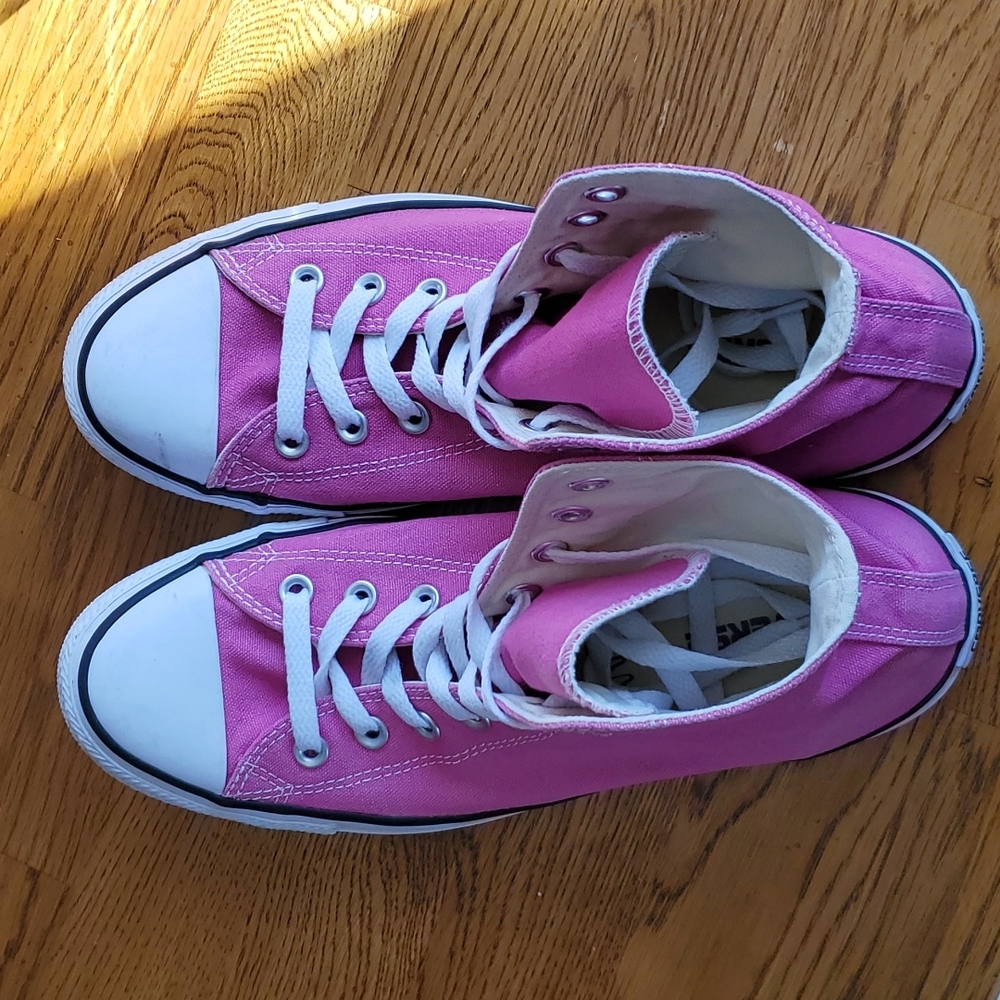 Converse High top shoe